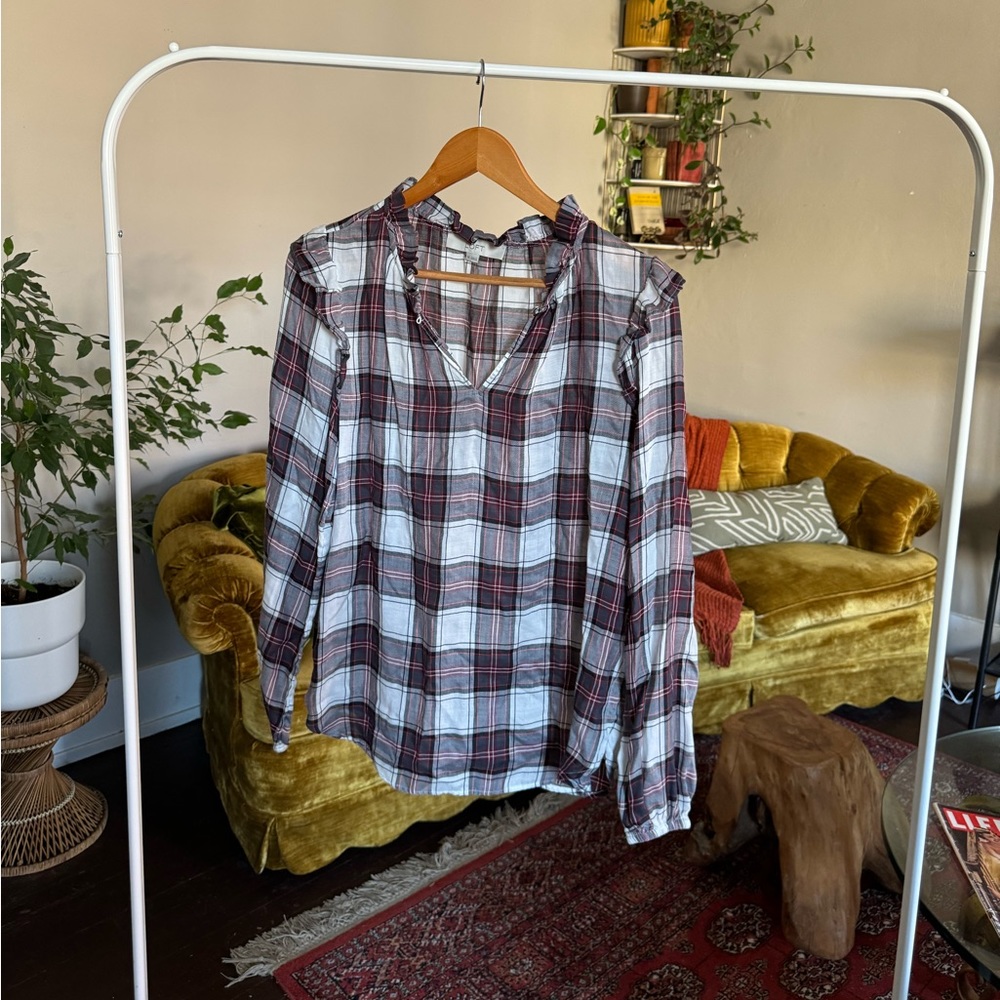 Loft plaid blouse - XS with ruffle collar, scooped hem